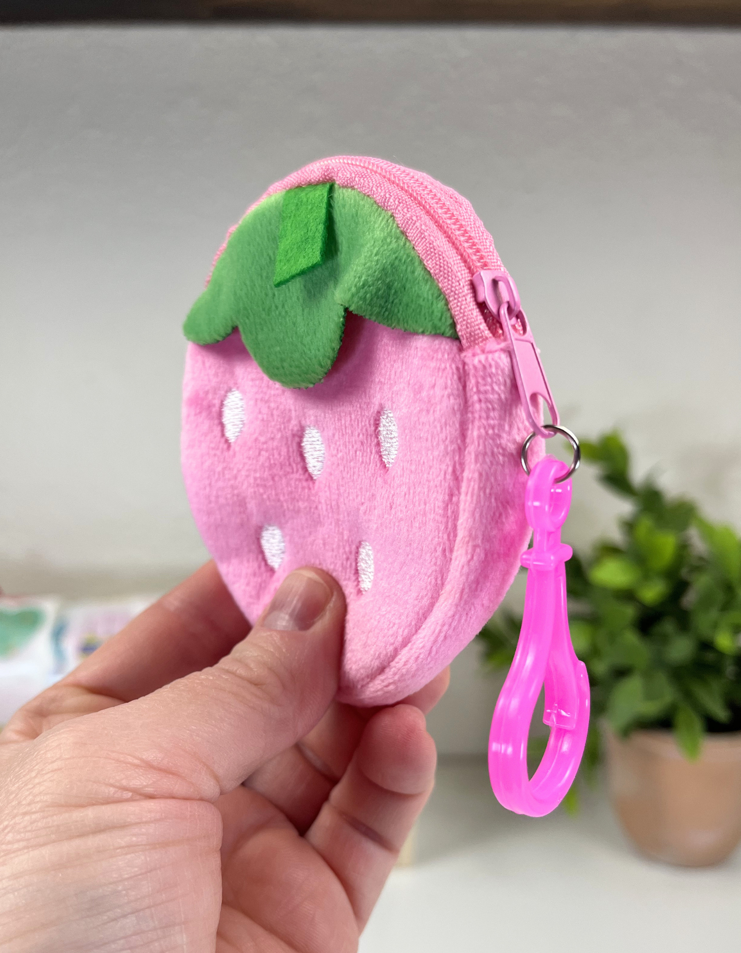 Coin Purse: Pink Strawberry
