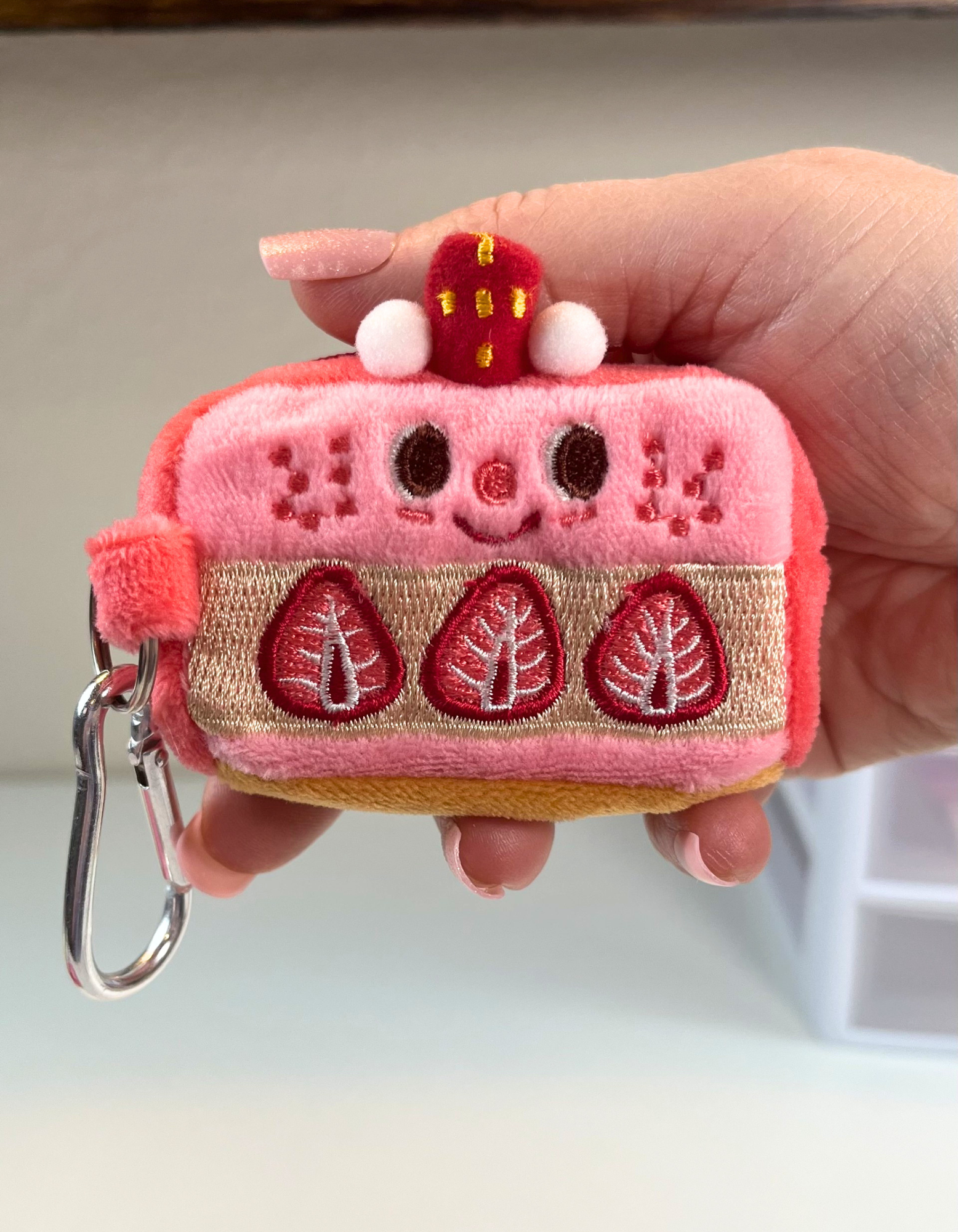 Earbud Purse: Strawberries