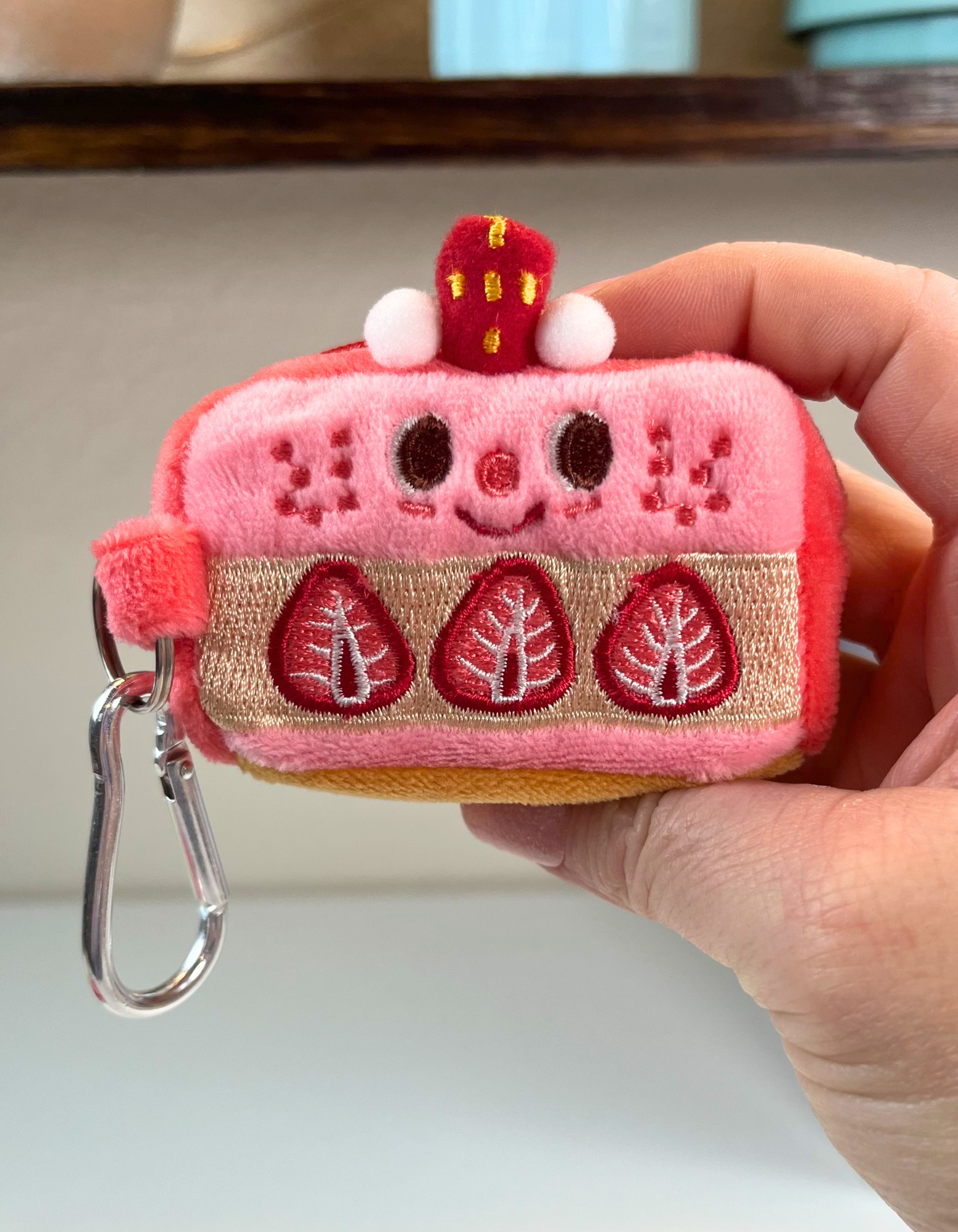 Earbud Purse: Strawberries