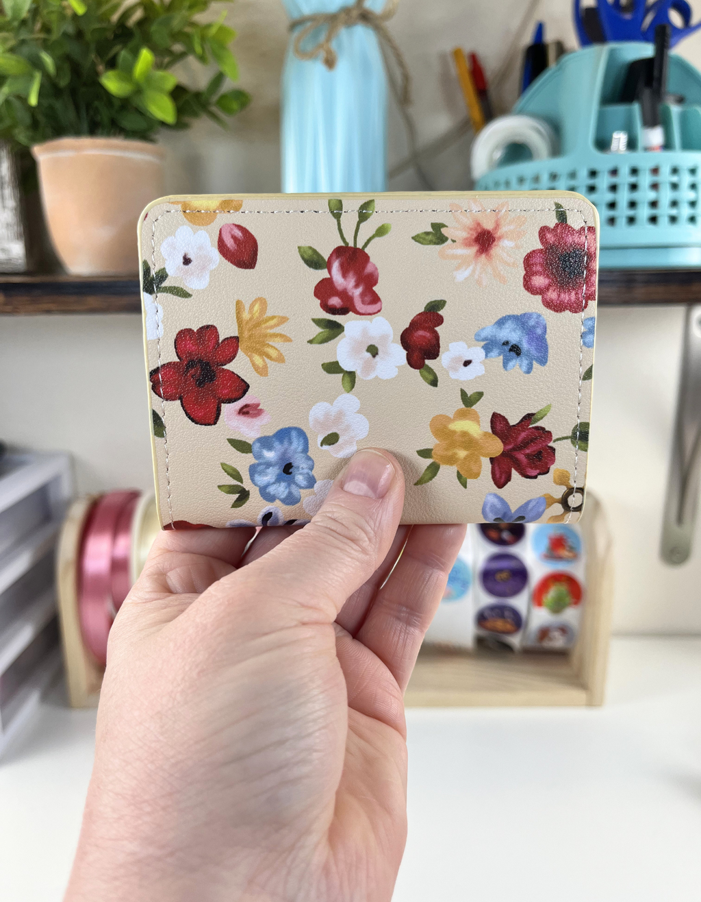 Cardholder: The Minimalist-Flowers