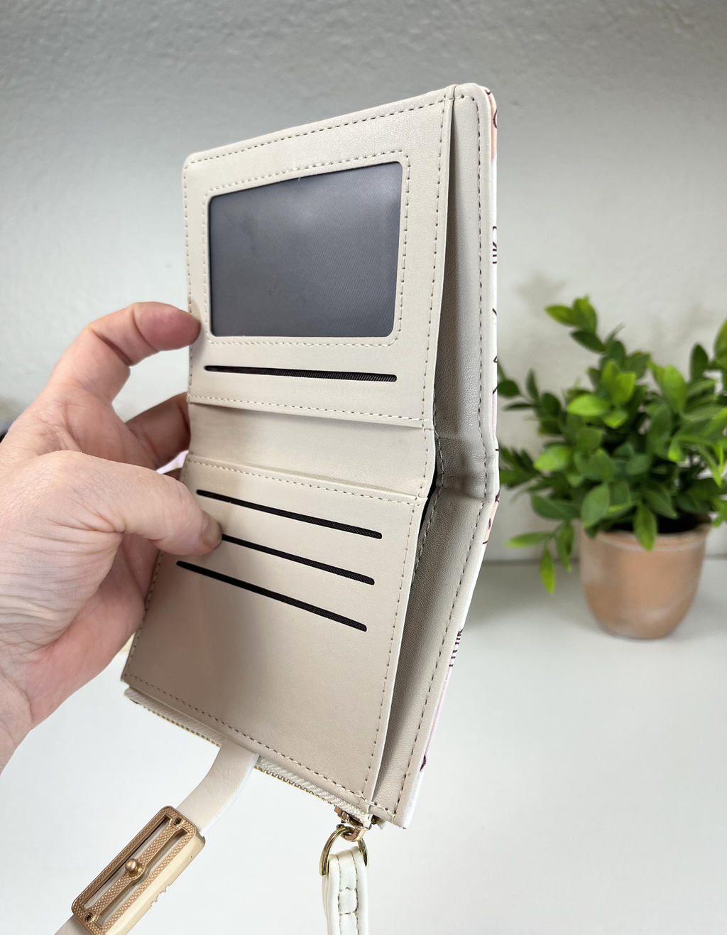 Wallet: The Essential: Leafy