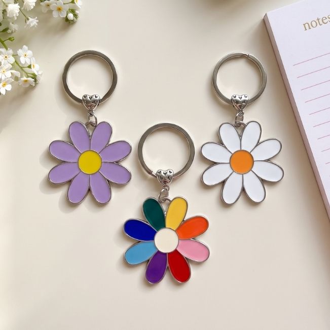 Charm: Daisies