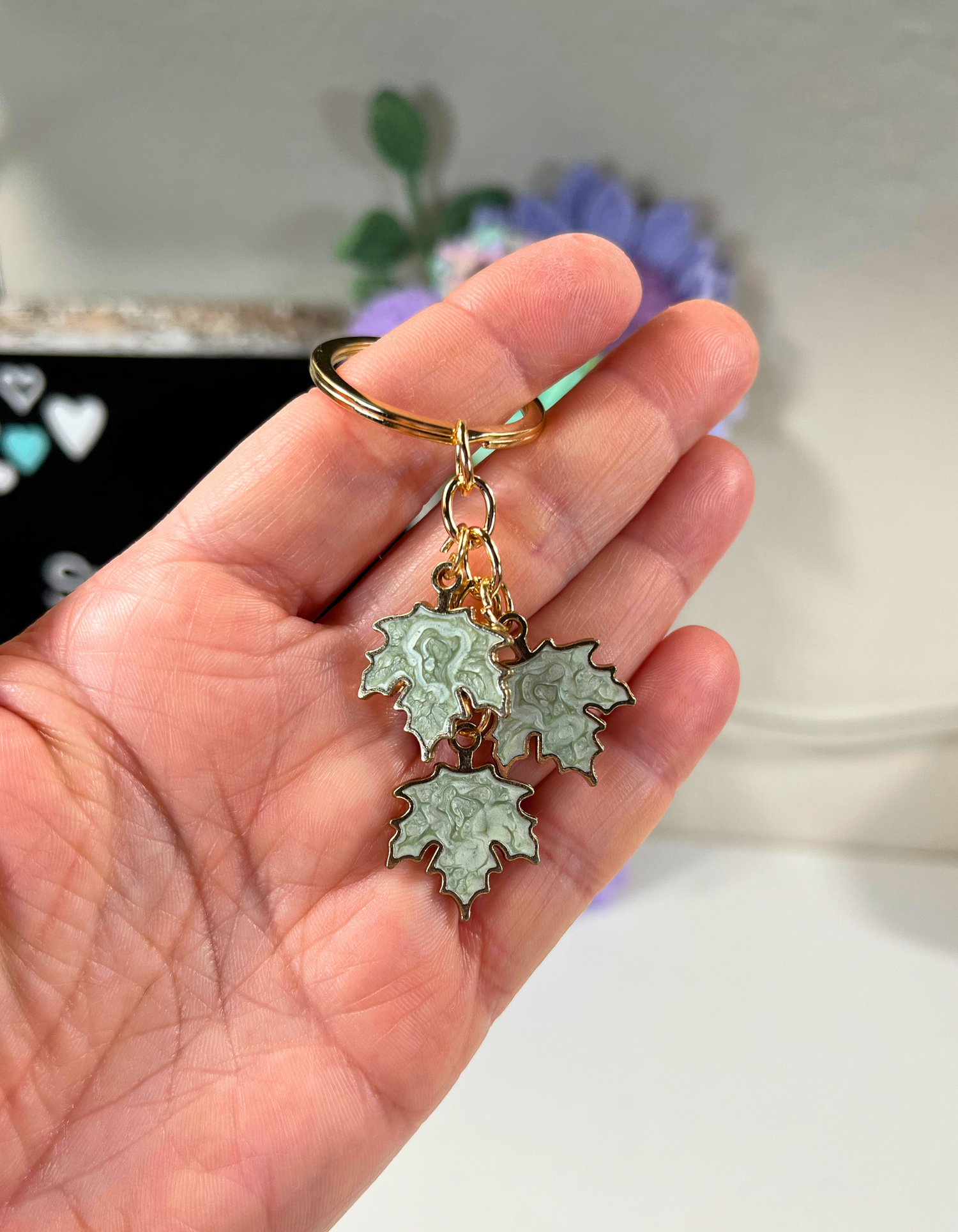 Charm: Mini Leaves