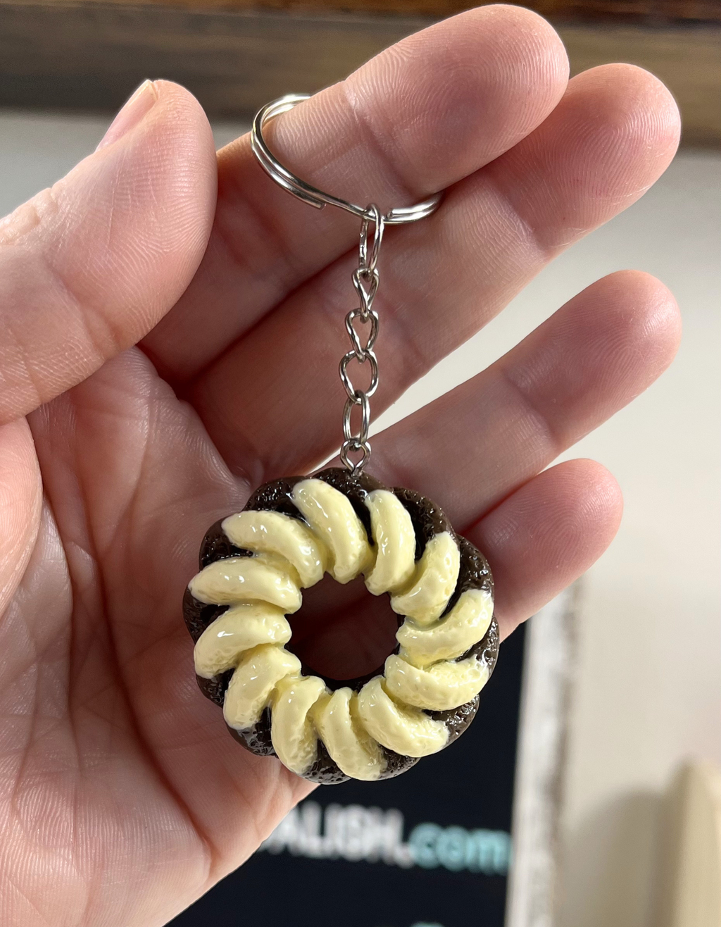Keychain Charm: Twisted Donut
